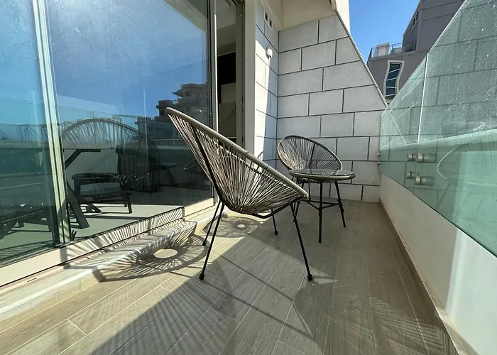 No 32\' Sea Side, 50M From The Beach