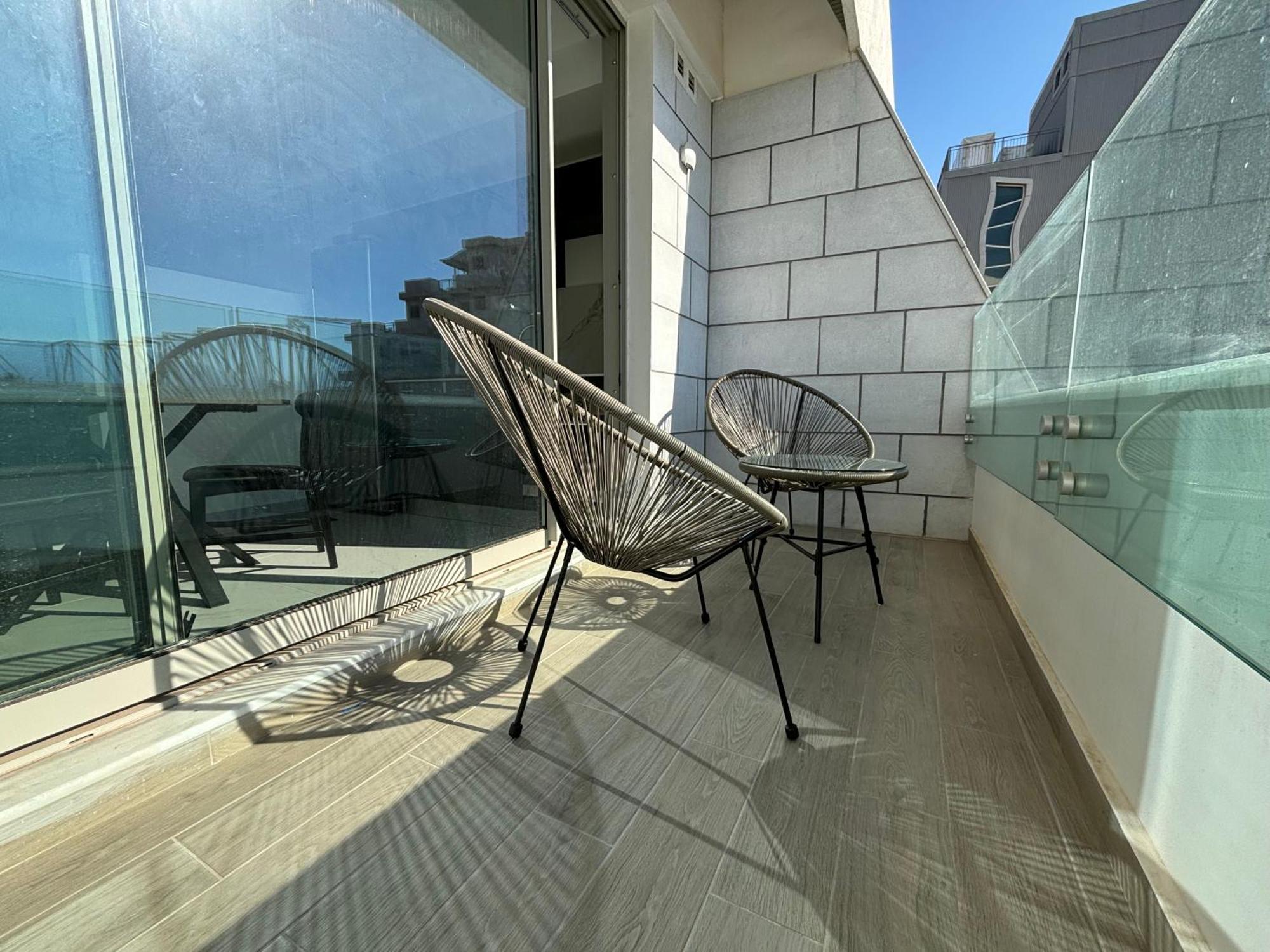 No 32' Sea Side, 50m From The Apartment *
