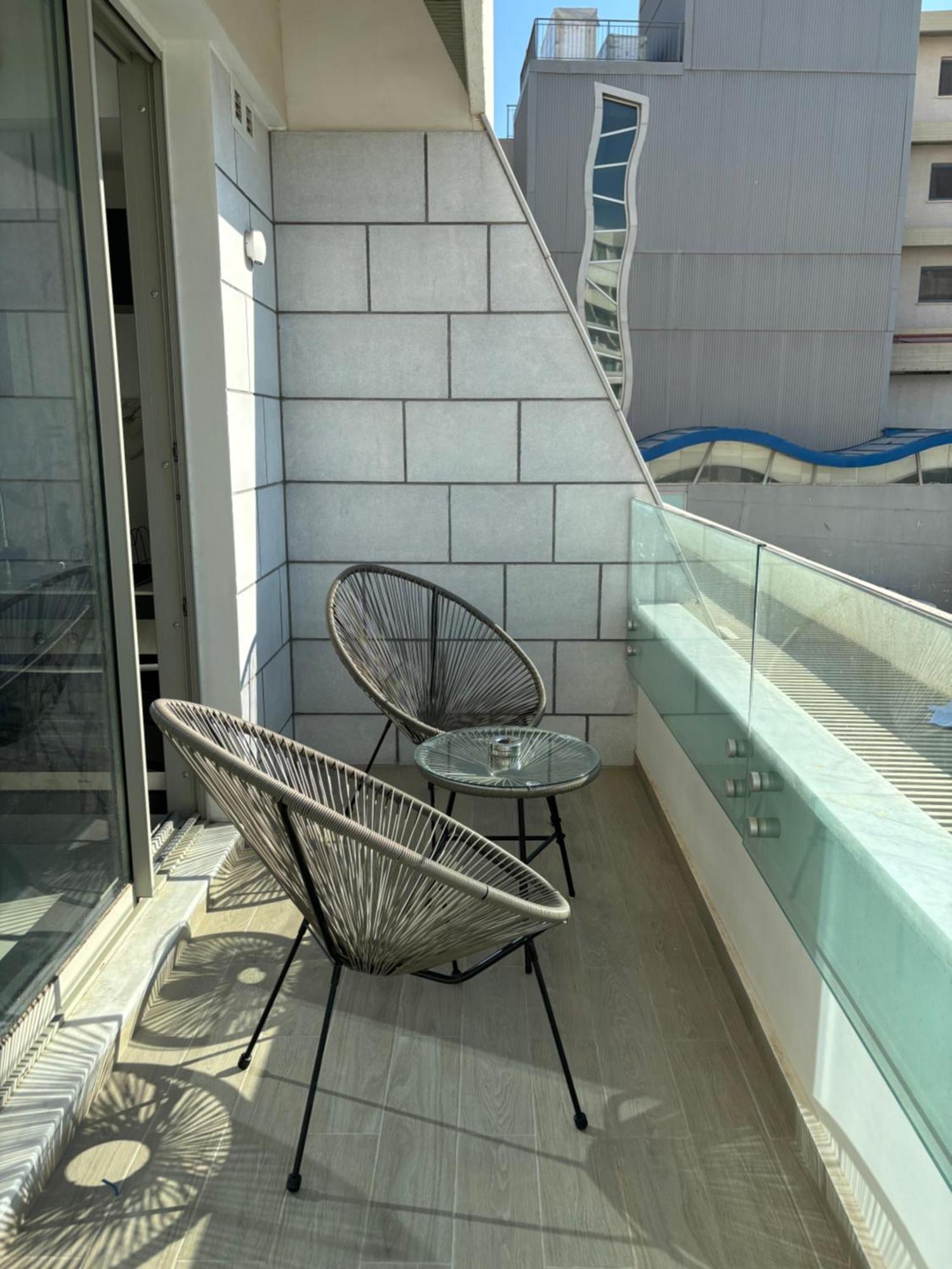 No 32' Sea Side, 50m From The *
