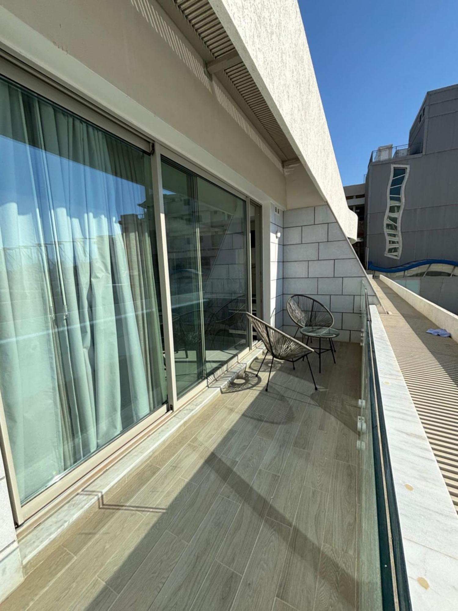 No 32' Sea Side, 50m From The
